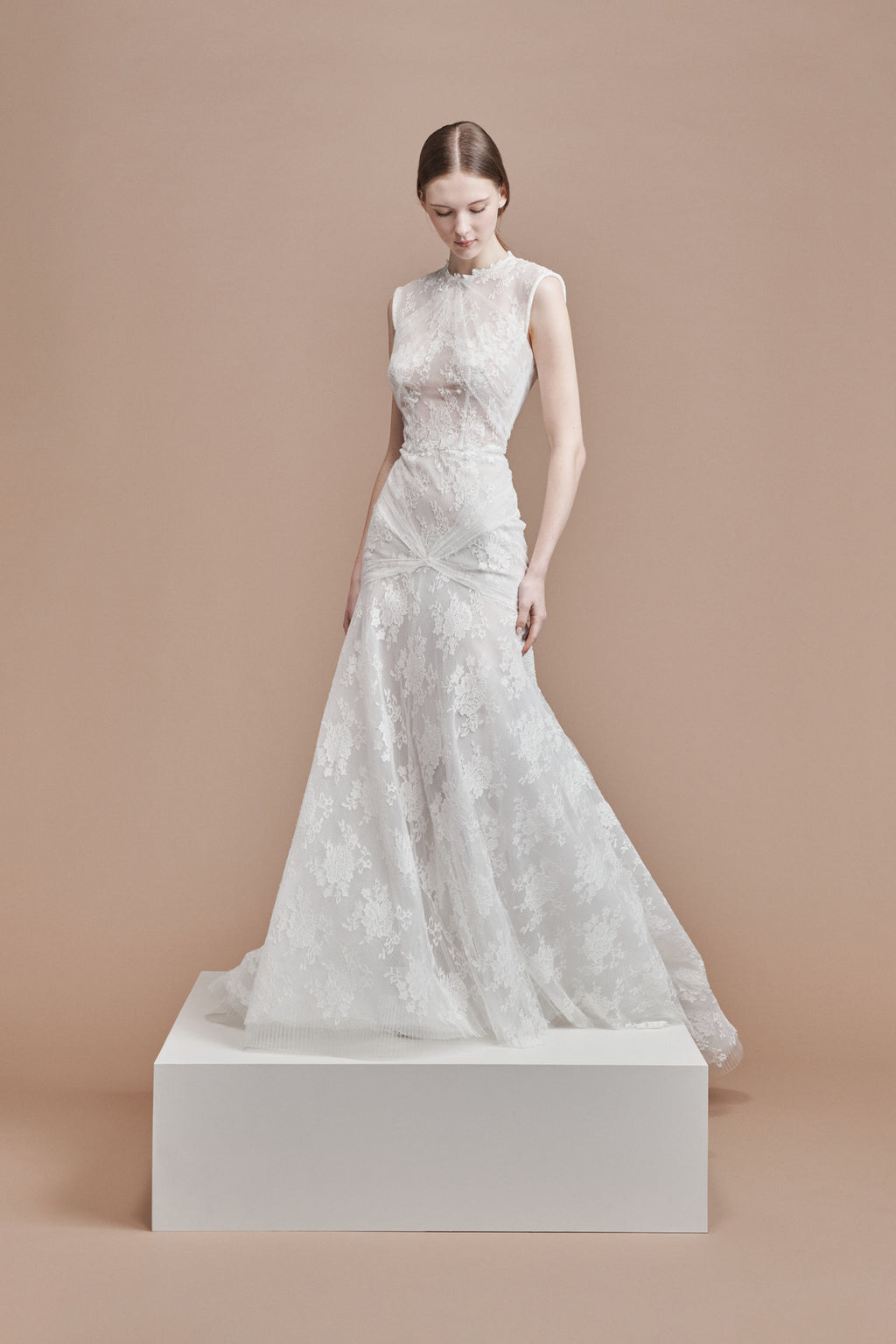 Abito sposa N. 5 in pizzo valencienne | Antonio Riva Milano