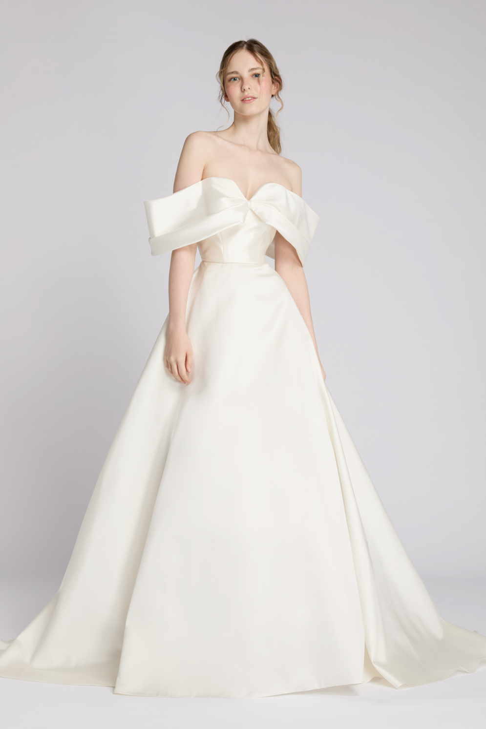 Antonio riva wedding dress cost | Beachweddingtips.com