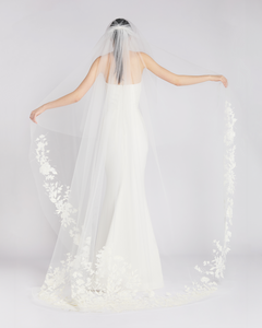 IYOU Bianco Nozze Sposa Velo 2 livello Fiore Veli Di Tulle Pizzo Applique Punta delle dita Lunghezza Velo da sposa insieme a Pettine per Donne IYOU Bianco Nozze Sposa Velo 2 livello Fiore Veli Di Tulle Pizzo Applique Punta delle dita Lunghezza Velo da sposa insieme a Pettine per Donne