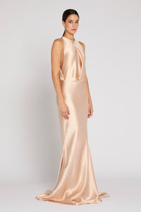 Antonio Riva Milano abito da cerimonia Salomé lungo in satin rosa con corpino halter-neck, profonda apertura sul retro con fiocchetto, gonna scivolata con leggero strascico, Made in Italy